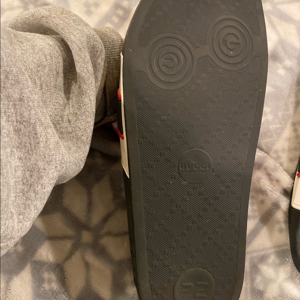 Gucci slides - Picture 2 of 3